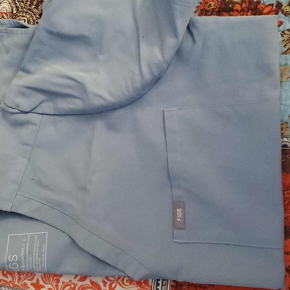 Figs Scrub Top L